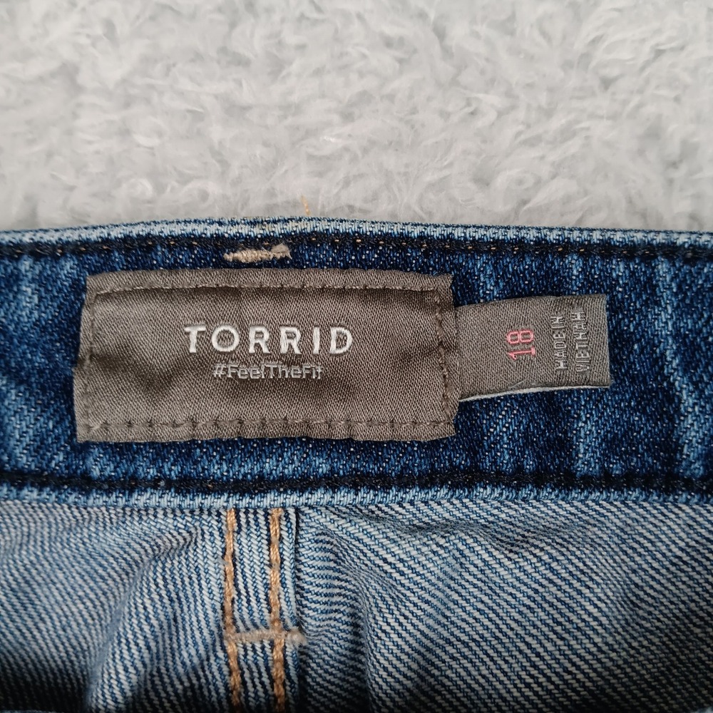 Torrid Capri Jean Womens 18 Blue Button Fly Raw Hem Stretch 17223388 - Picture 3 of 10